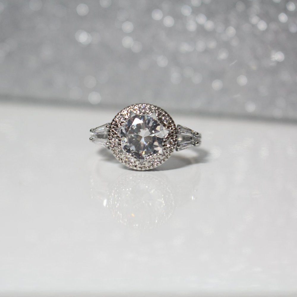 🌸Sterling Silver Solitaire Halo Victorian Antique Diamond Ring  Size 7 - Picture 8 of 9